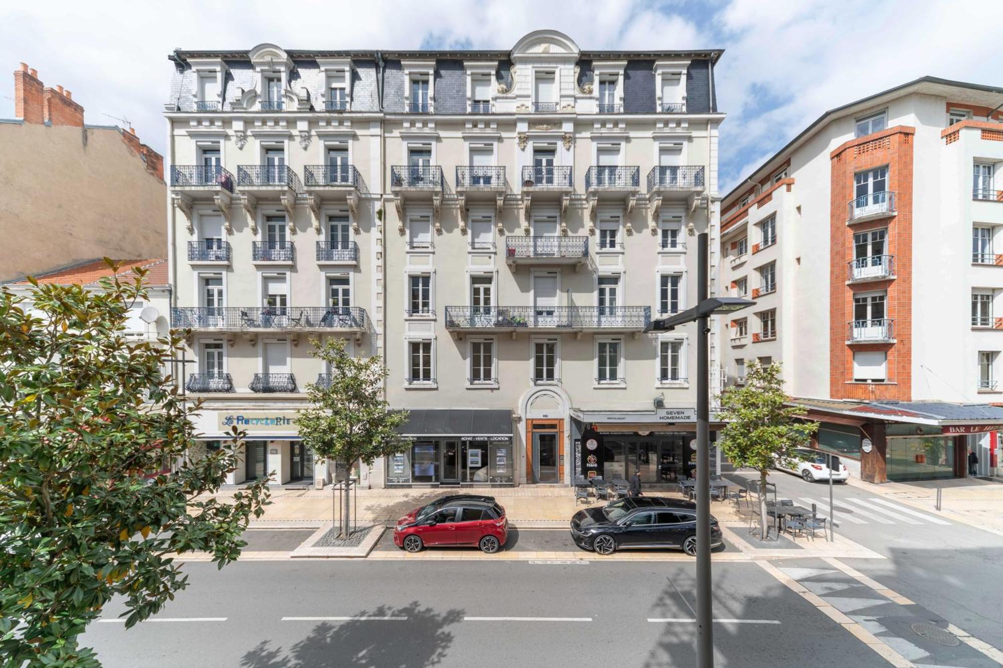 Le Lasteyras - Appartement Charmant En Centre Ville Vichy Zewnętrze zdjęcie