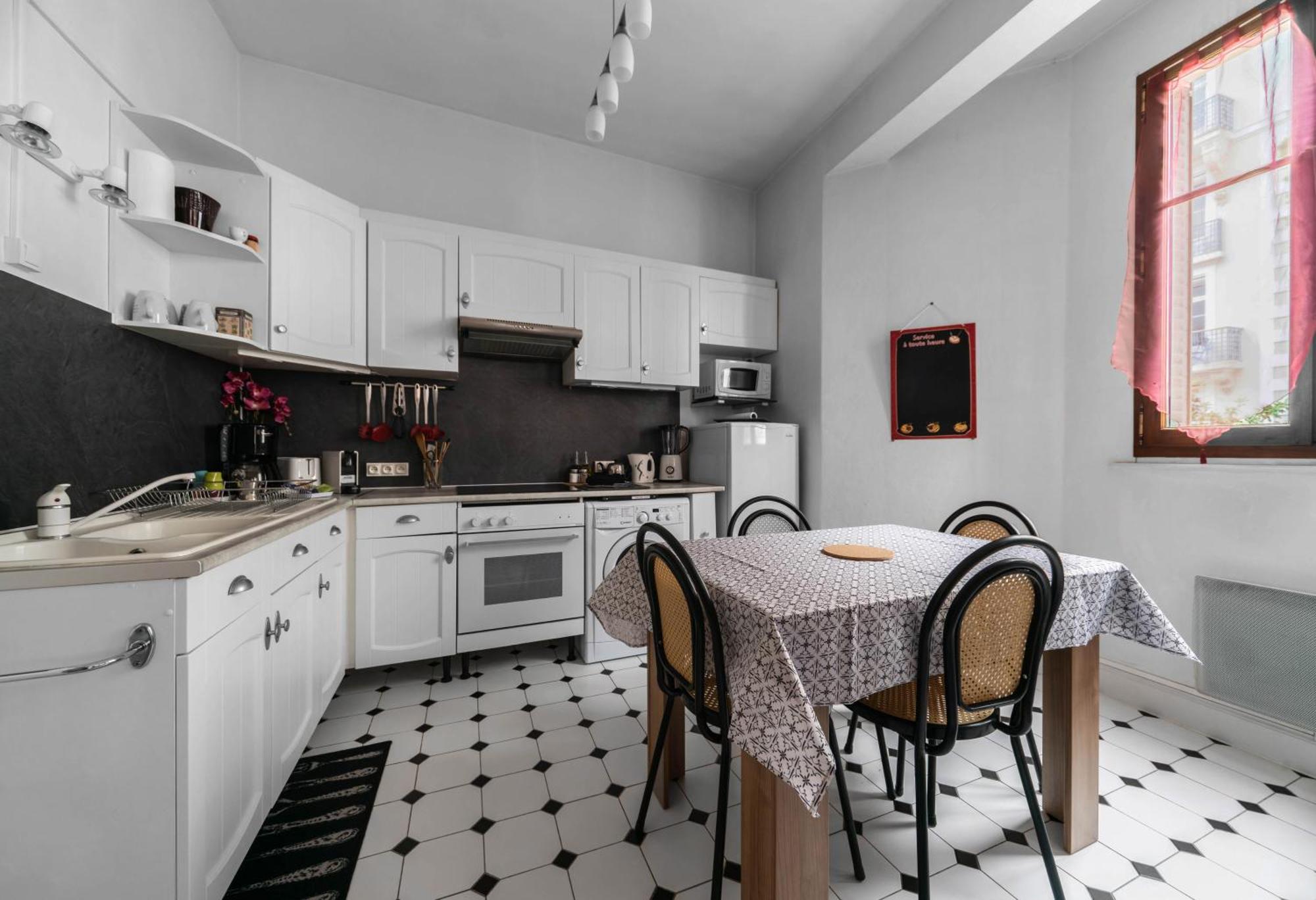 Le Lasteyras - Appartement Charmant En Centre Ville Vichy Zewnętrze zdjęcie